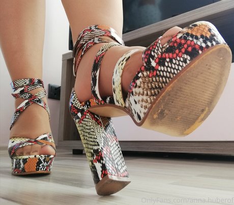 anna huberof onlyfans nudes