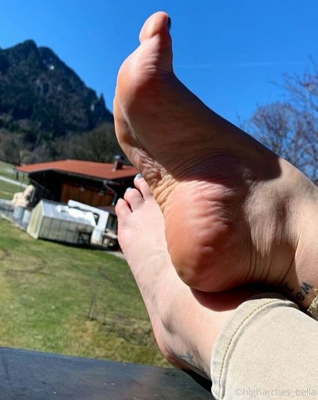 higharches bella onlyfans nude content