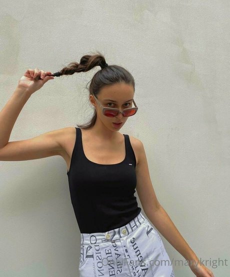 maryloveeeefree onlyfans content