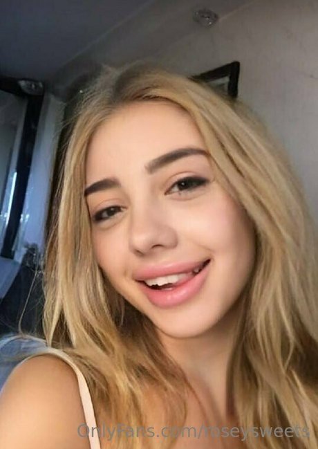 roseysweets only fans nudes