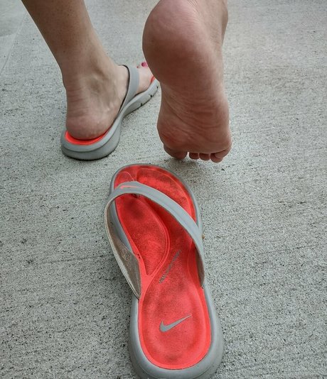 take my feet onlyfans photos