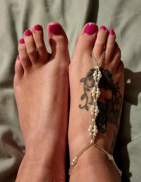footfantasy35 onlyfans leak