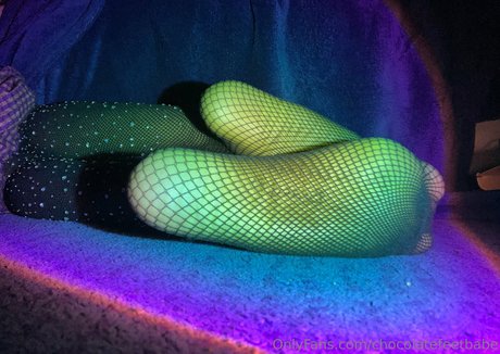 chocolatefeetbabe onlyfans model