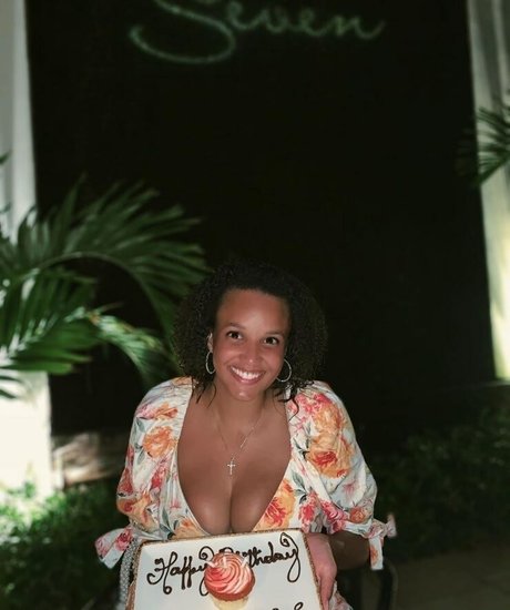 Ashley Nicole Williams only fans pic