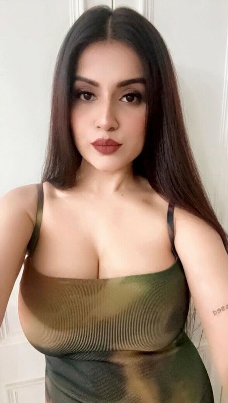 Nidhi Chaudhary onlyfans leak nudes