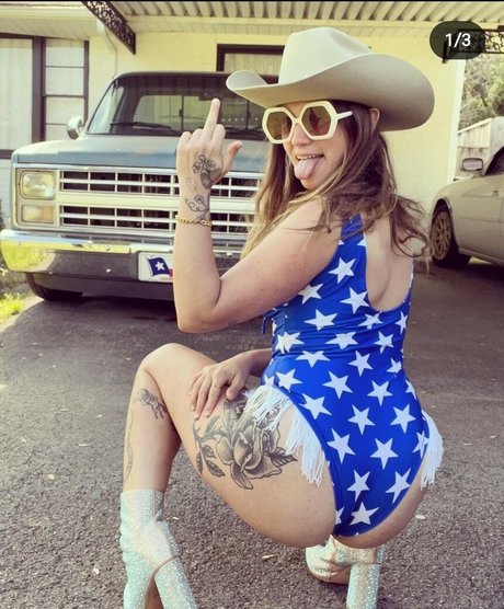 Sierra Ferrell onlyfans page