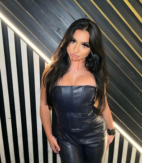 bbw wife onlyfans pretty illustration