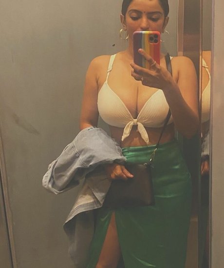 Vaibhavi Joshi onlyfans model