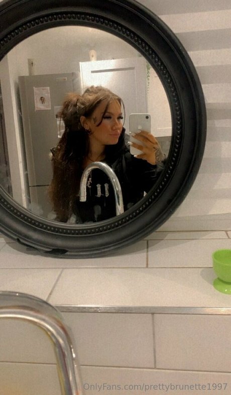 prettybrunette1997 porn onlyfans leaks
