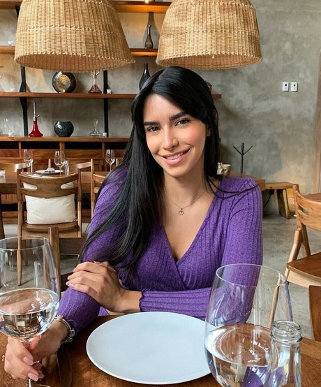 gorgeous milf onlyfans nice visual