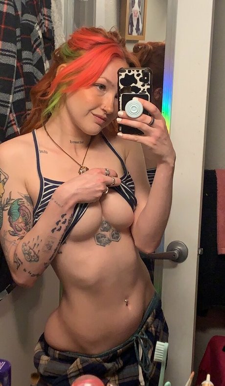 Indoor wilding onlyfans creator