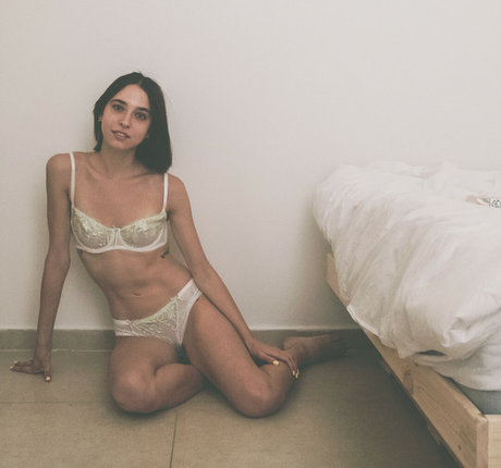 Inbal Yundler onlyfans tits