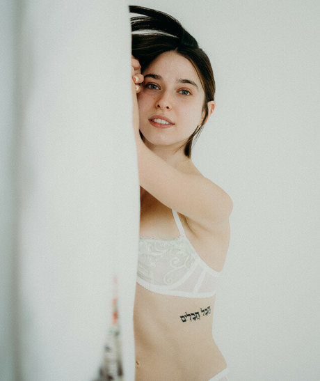 Inbal Yundler onlyfans tits