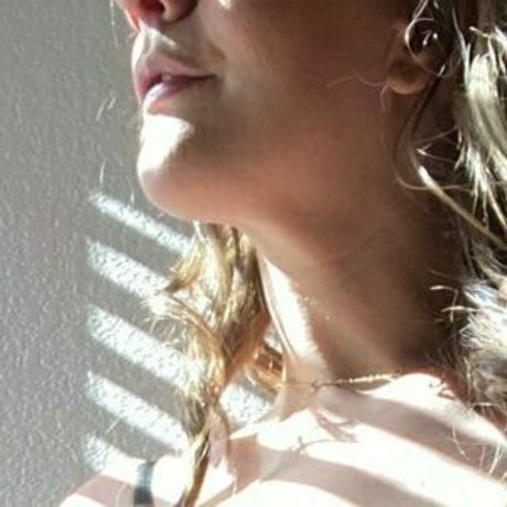 Swanlakehouse nudes onlyfans