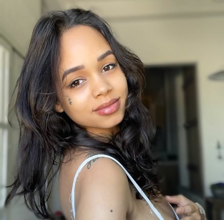 Tauana Muniz onlyfans nudes porn