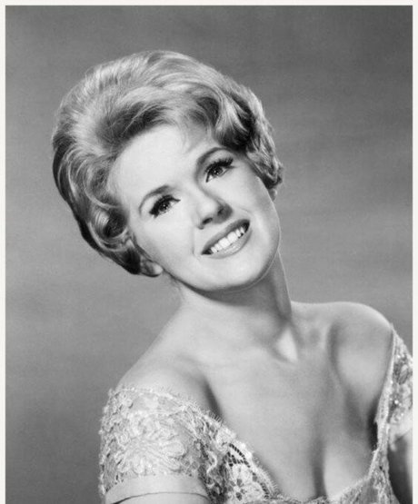Connie Stevens onlyfans model photos