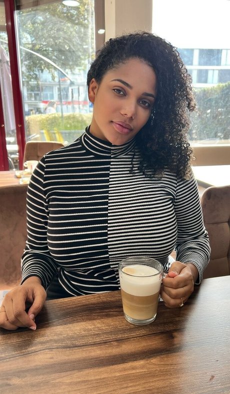 kixxy vip onlyfans strip