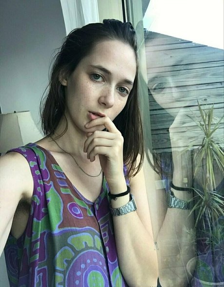 LilyAndOwen onlyfans model images