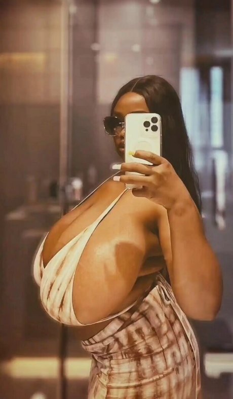 Chanel La Croix onlyfans leak nudes