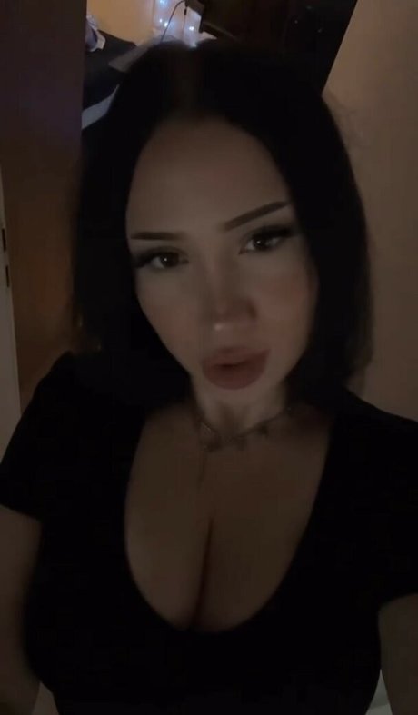 yasilisches onlyfans pics leaked