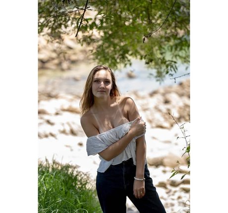 Letts React  artwork