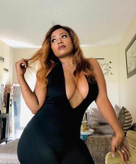 Bella Batista onlyfans naked leak