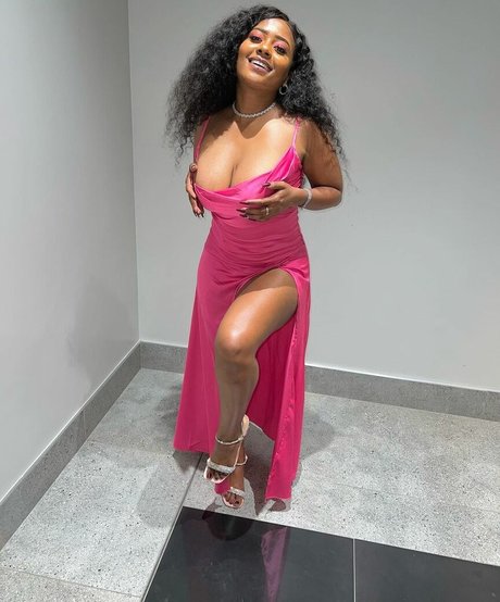 Bella Batista onlyfans public photos