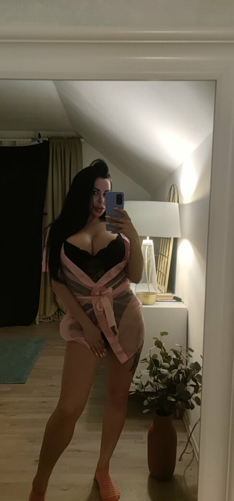 Arish Lamborghini nude onlyfans leaked