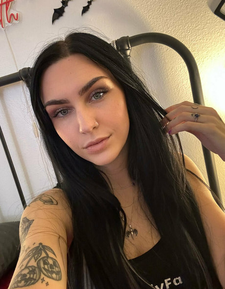 lost cos only fans leak