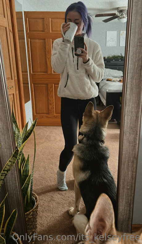 kelseyannefree onlyfans topless