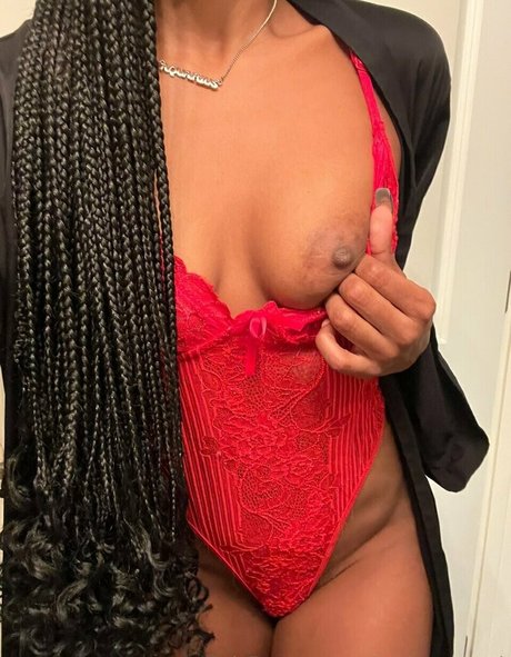 petiteebonyangel onlyfans leams