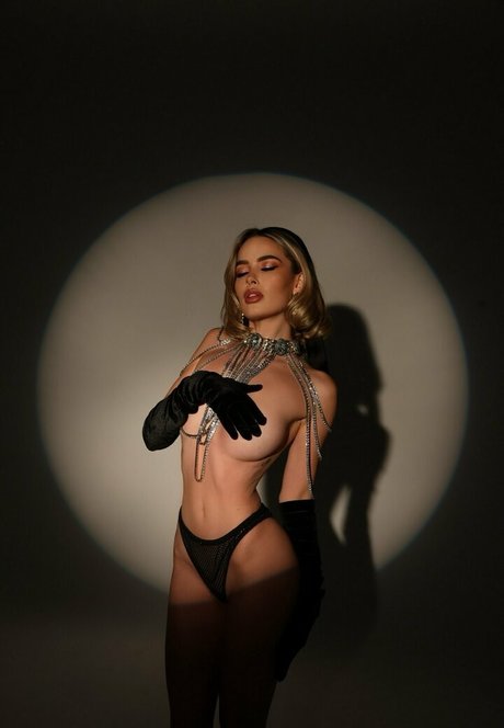 elenakamperi onlyfans leaked nude