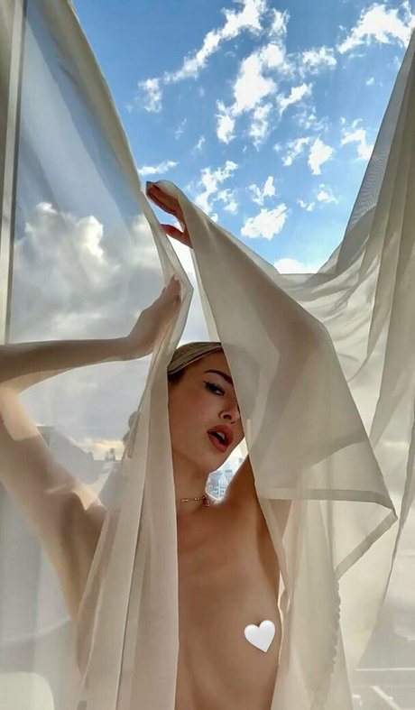 elenakamperi onlyfans leak ass