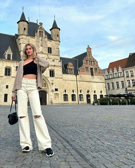 elisa holt onlyfans images