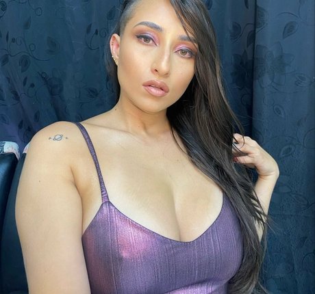 Maryory The Barber onlyfans leaked.