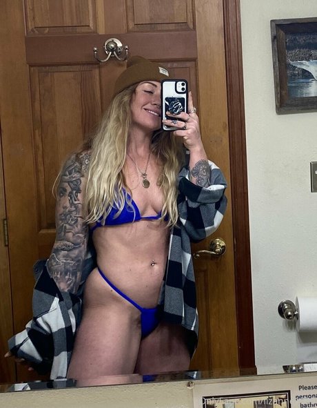 lizanne1995 onlyfans nude pics