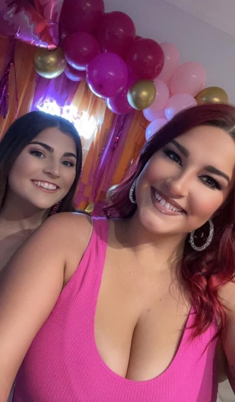 Aisley Montgomery onlyfans content type