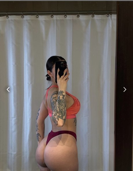 Sabrina Smith onlyfans ass