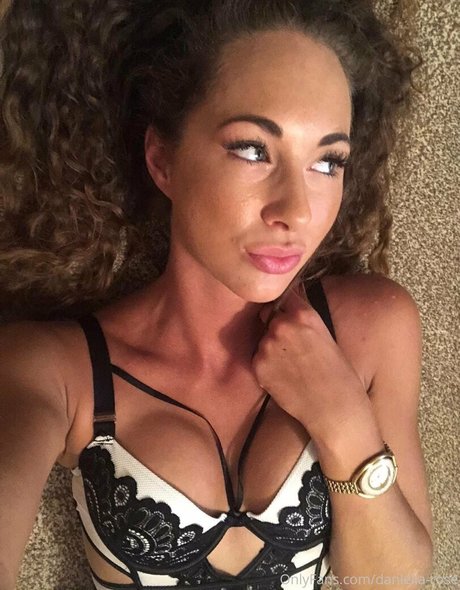 daniella rose onlyfans leajs