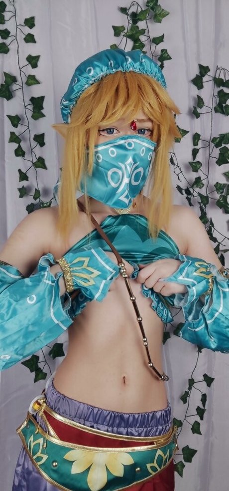 Haltsmanu strip onlyfans