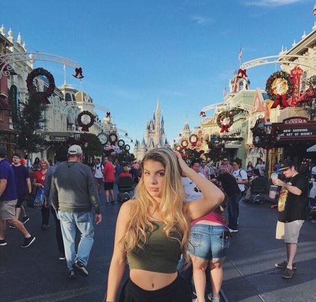 Jordan Lewis onlyfans leaked.