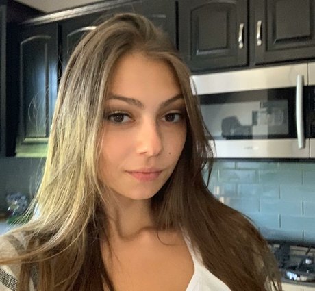 Elena Lukin onlyfans sex leaked