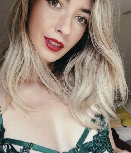 ElectricApril nude onlyfans leaks