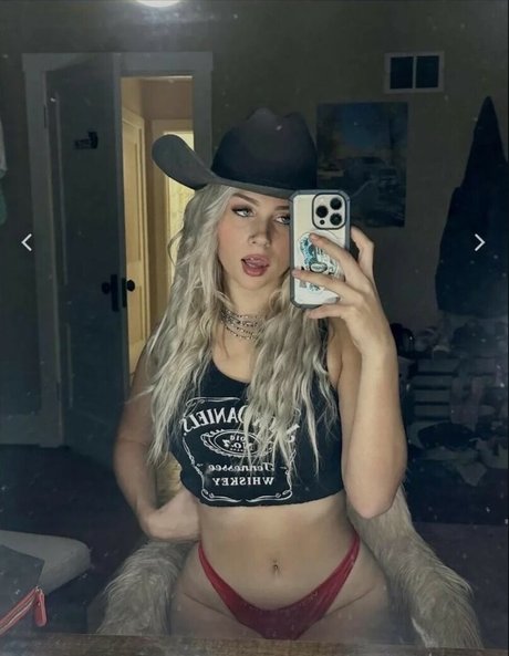 lindsaybercosky onlyfans hot