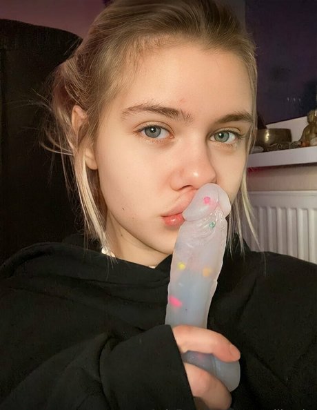 annamillervip onlyfans leaked nudes