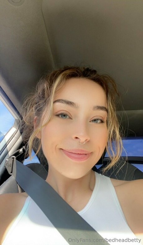 bedheadbetty onlyfans tits