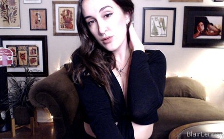 blairlennoxx onlyfans model photo