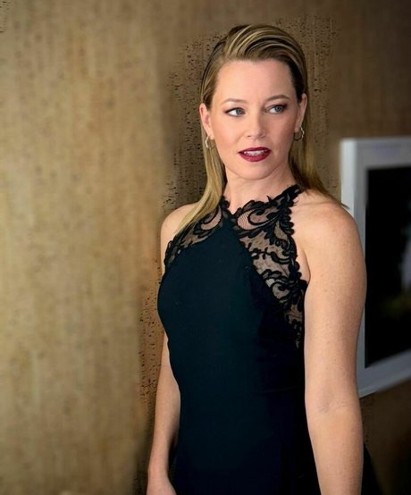 Elizabeth Banks onlyfans leaked photos