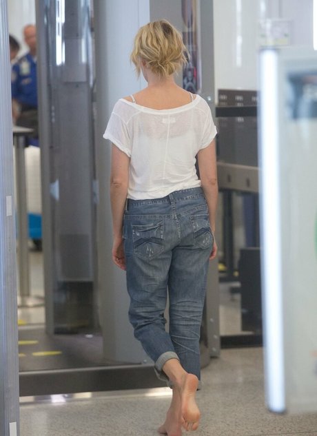 Elizabeth Banks onlyfans sex