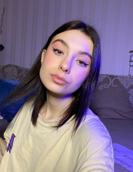 Elis222 onlyfans nude leaks